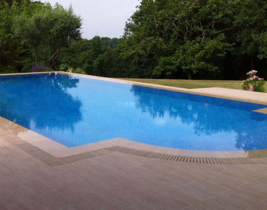 Top Pool Installers in Louth